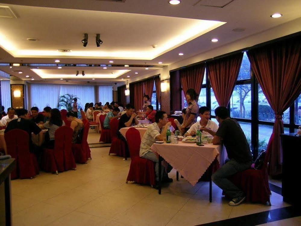 Hotel Super 8 Wenzhou Xingrong Zewnętrze zdjęcie